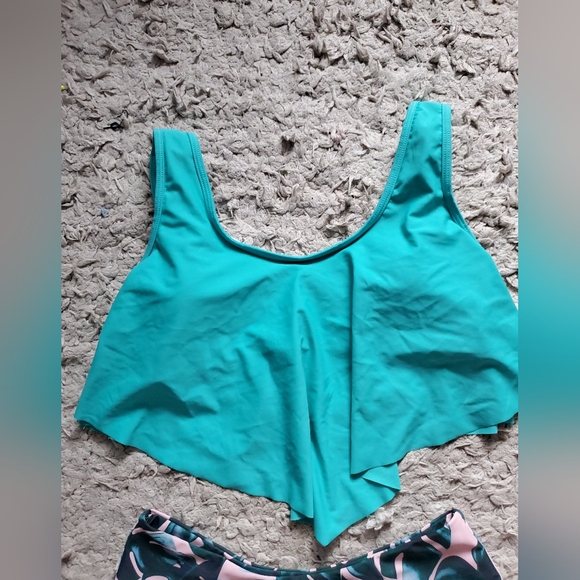 Women's xl Two piece swimsuit - Picture 2 of 5